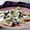 Orkiszowe pierogi z jagodami i serem