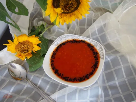 Zupa krem z piczonej papryki i pomidorów