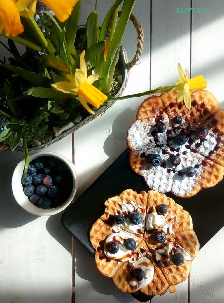 Wafle z borówkami