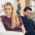 Czy można zdradzić, będąc w szczęśliwym związku? Psychologia paradoksu