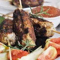 Kebab z grilla na patyku