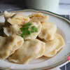 PIEROGI Z ZIEMNIAKAMI, BOCZKIEM I CEBULĄ