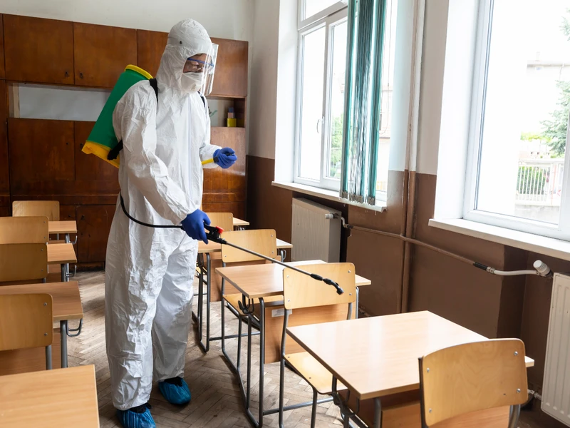 Koniec nauki stacjonarnej w aż 11 szkołach. Mowa o jednym województwie