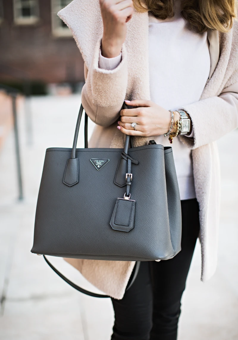 Prada- piękna szara torebka
