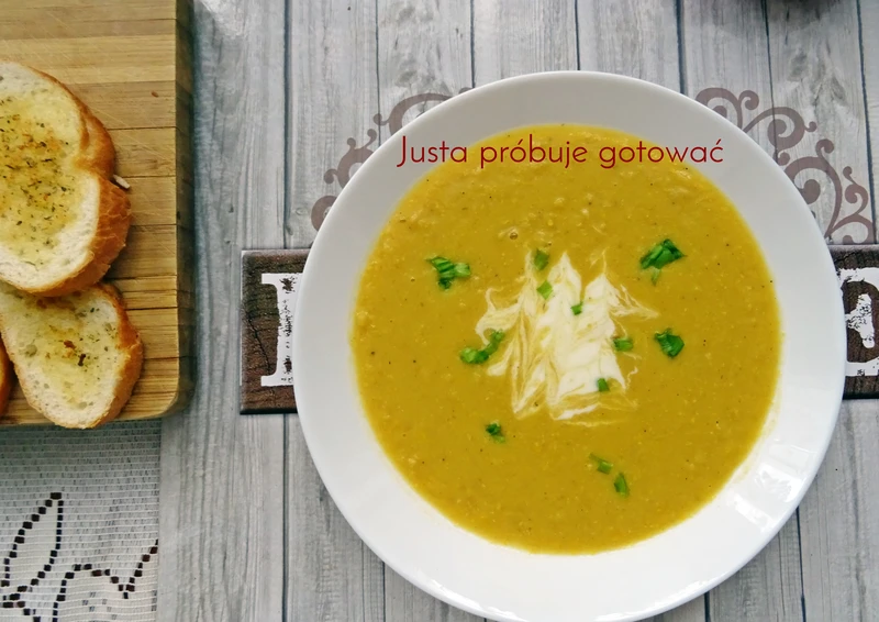 Słodka zupa krem z kukurydzy