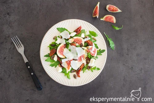 Sałatka z figami i serem mozzarella / Figs and Mozzarella Salad