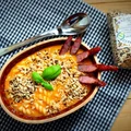 Zupa pomidorowa z ziarnami i makaronem