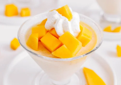 Mango panna cotta