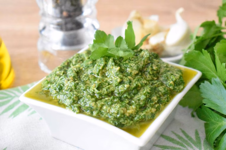 Włoska salsa verde - tradycyjny przepis z Piemontu