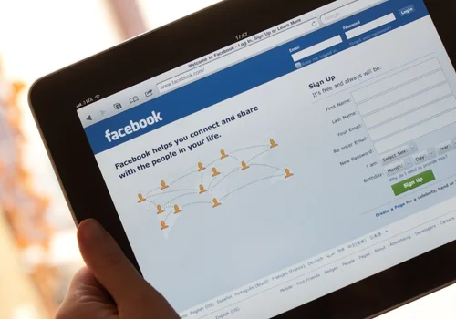 Facebook wprowadza opłaty! Jakie funkcje będą płatne?
