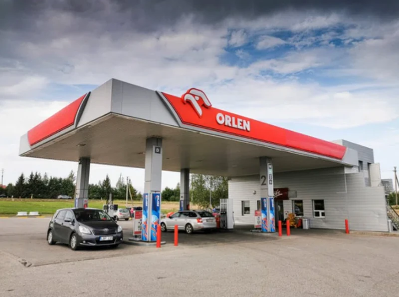 Tańsze paliwo? Orlen szykuje promocje na wakacje! Kto skorzysta?