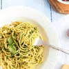 Makaron z jarmużowym pesto