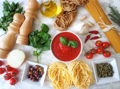 10 przepisów na włoskie sosy do makaronu