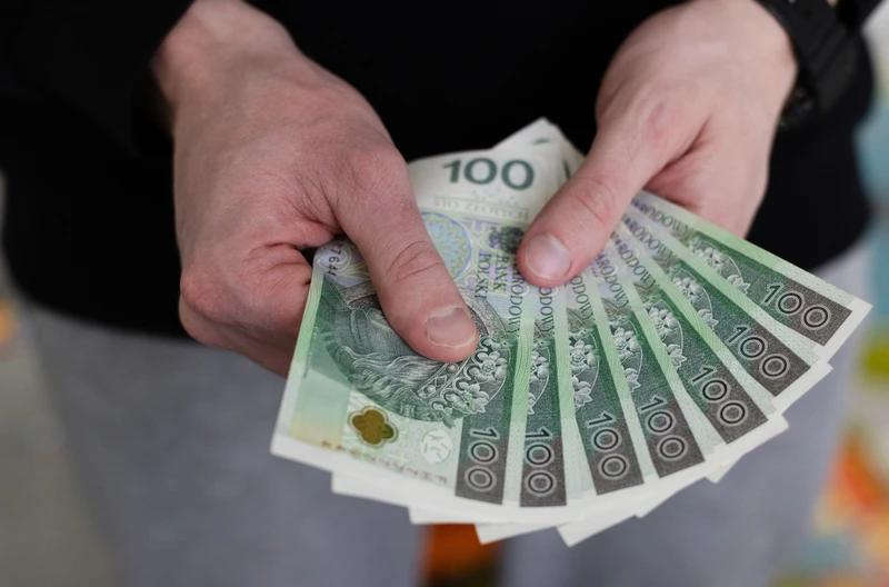 ZUS może wypłacić nawet 29 tys. złotych! Pieniądze przepadają, bo niewiele osób składa odpowiednie wnioski