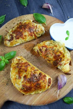 Pizzerinki z ciasta francuskiego