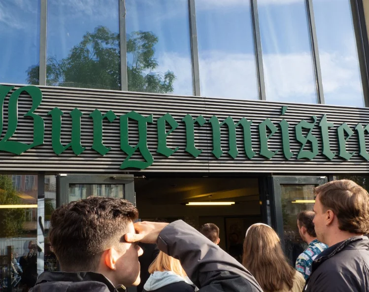 Zdjęcie Kultowa sieć burgerowni wkracza do Polski! Nowy gracz na rynku fast-foodów będzie konkurencją dla McDonald's? #2