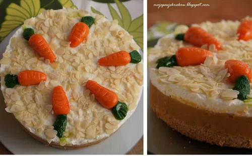 Ciasto z musem rabarbarowo-marchewkowym pod jogurtowo-serową kołderką