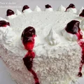 Tort śmietanowo wiśniowy