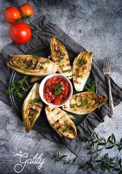 Grillowana cykoria z salsą pomidorową (dieta dr Dąbrowskiej)