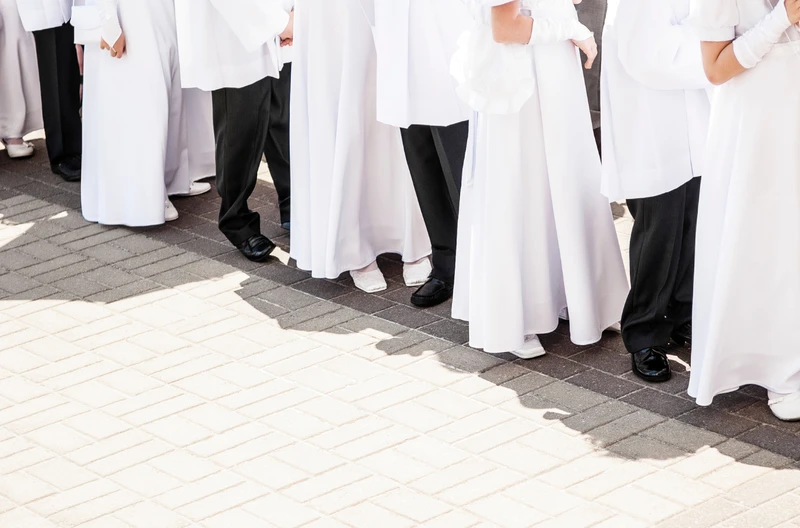 Na komunii wszyscy liczyli koperty. Moje dziecko to widziało - pisze Agnieszka [LIST]