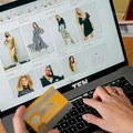 Zalando z rewolucyjnym pomysłem! Jak działa i co oferuje wirtualny asystent modowy?