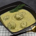 Zupa krem z młodej kapusty z pulpetami