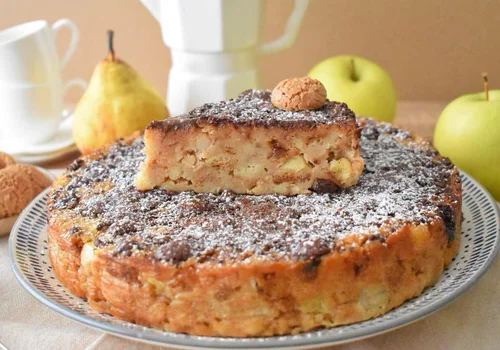 Włoskie ciasto z chleba z owocami z Como - "Torta Miascia"
