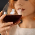 Pijesz regularnie alkohol? Sprawdź, co się stanie z Twoim organizmem po miesiącu