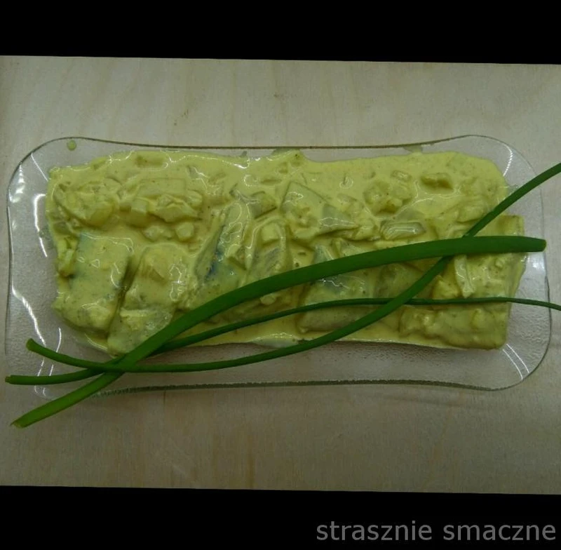 Śledzie w sosie curry