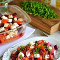 Zapiekanka z pieczonymi warzywami, kaszą i fetą