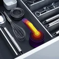 Zestaw miarek kuchennych NEST (8 sztuk) tak mało miejsca potrzebują