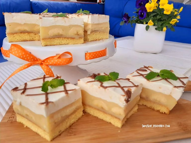 Bananowiec na biszkopcie