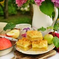 Szarlotka z pianką i kruszonką