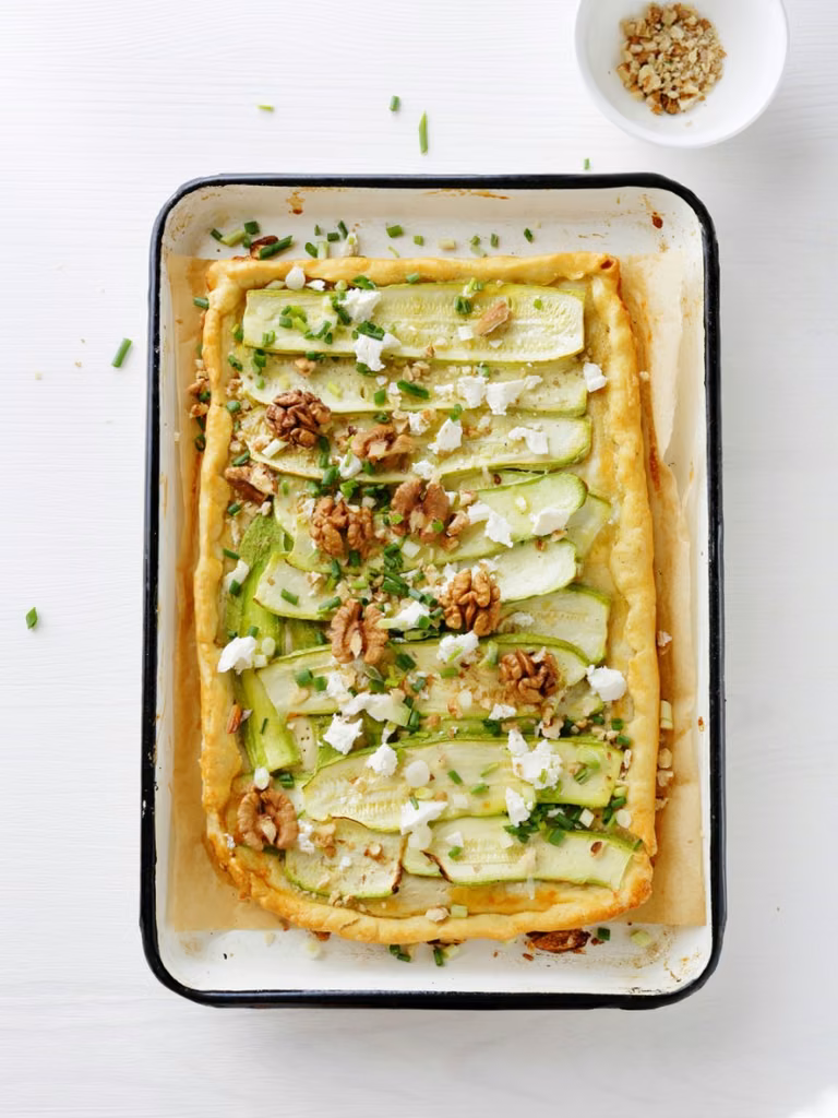 TARTA FRANCUSKA Z CUKINIĄ I ORZECHAMI