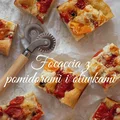 https://smykwkuchni.blogspot.com/2020/11/focaccia-z-oliwkami-i-pomidorami-na.html
