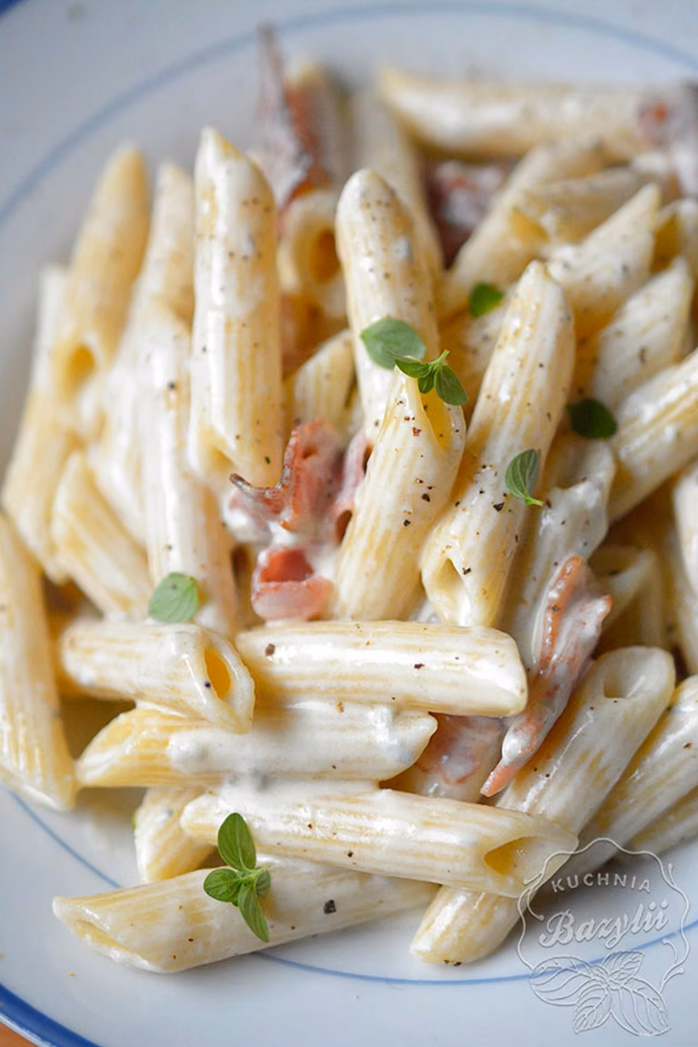 Makaron w sosie gorgonzola z boczkiem