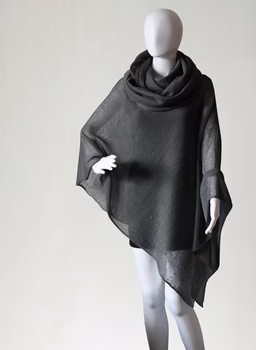 Lniane poncho na letnie upały