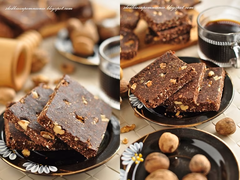 WEGAŃSKIE BROWNIE BEZ PIECZENIA
