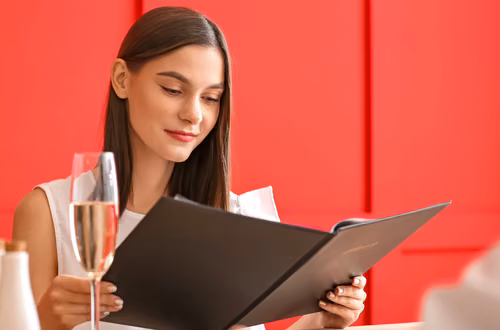 Czy Twój znak zodiaku jest wybredny w restauracjach? Oto znaki, które zawsze marudzą nad talerzem!