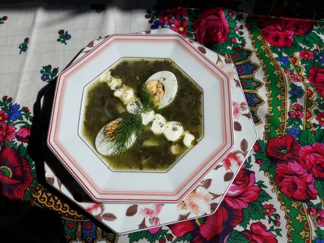 Zupa szczawiowa z ziemniakami i jajkiem
