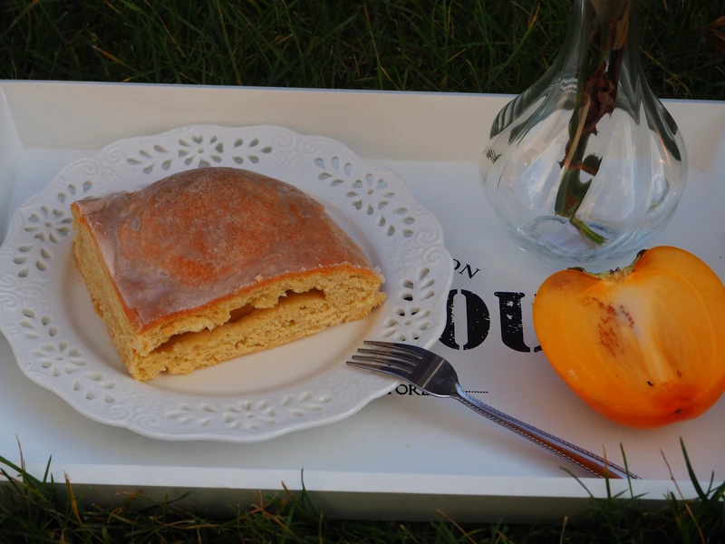 CIASTO Z POŁÓWKAMI KAKI