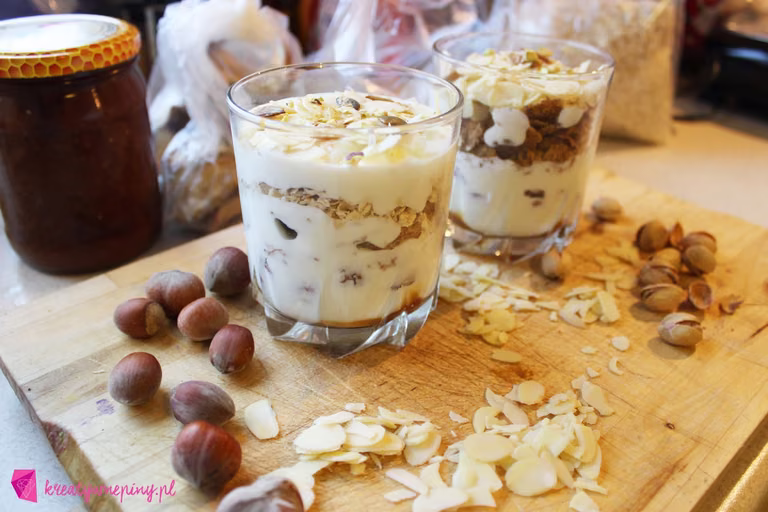 Jogurt z domowym musli