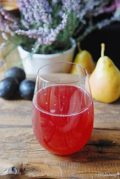 Kompot ze śliwek i gruszek – Kardamonowy
