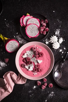 Malinowe smoothie bowl