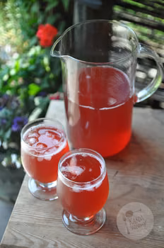 Kompot z truskawek i jabłek