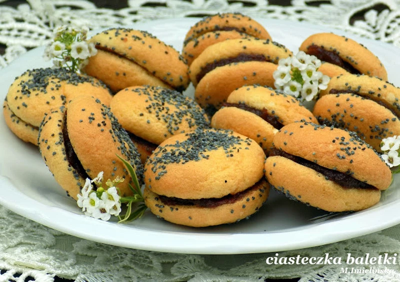 baletki (ciasteczka biszkoptowe z makiem)