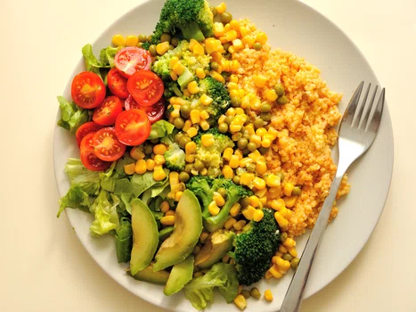 Zdrowy Warzywny Obiad z Kaszą Jaglaną