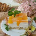 Ciasto brzoskwiniowe ze słomką ptysiową