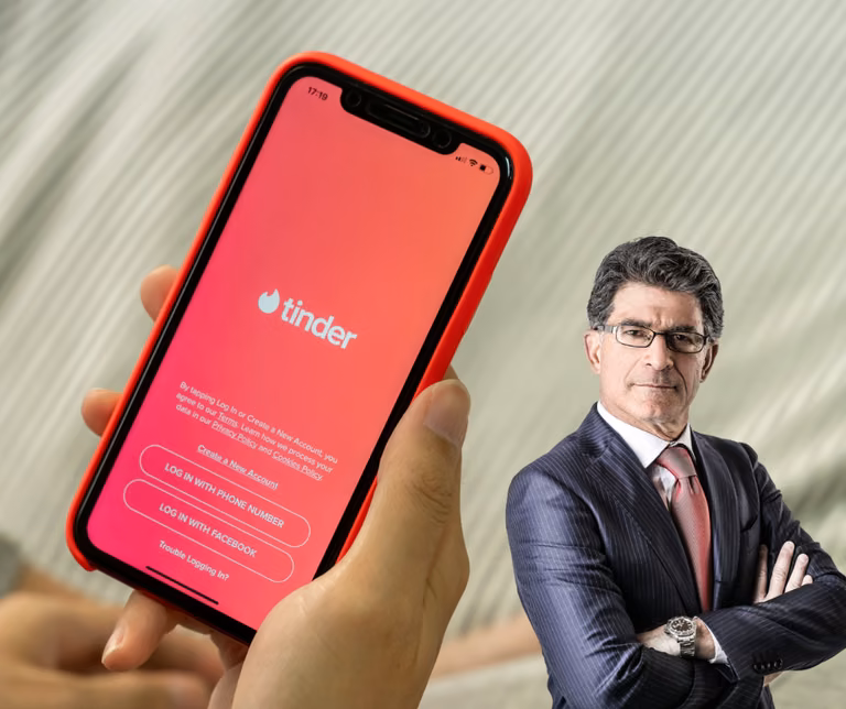 Nowa funkcje na Tinderze! Ukryj się przed szefem!