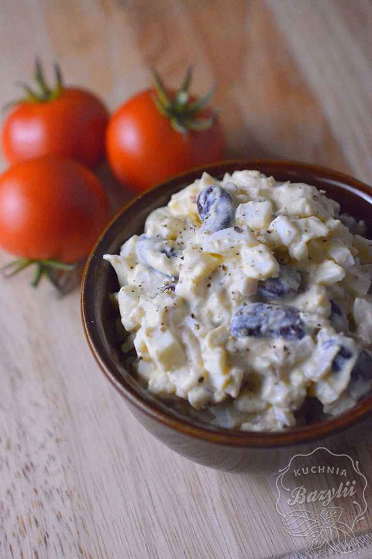 Pasta jajeczna z czerwoną fasolą